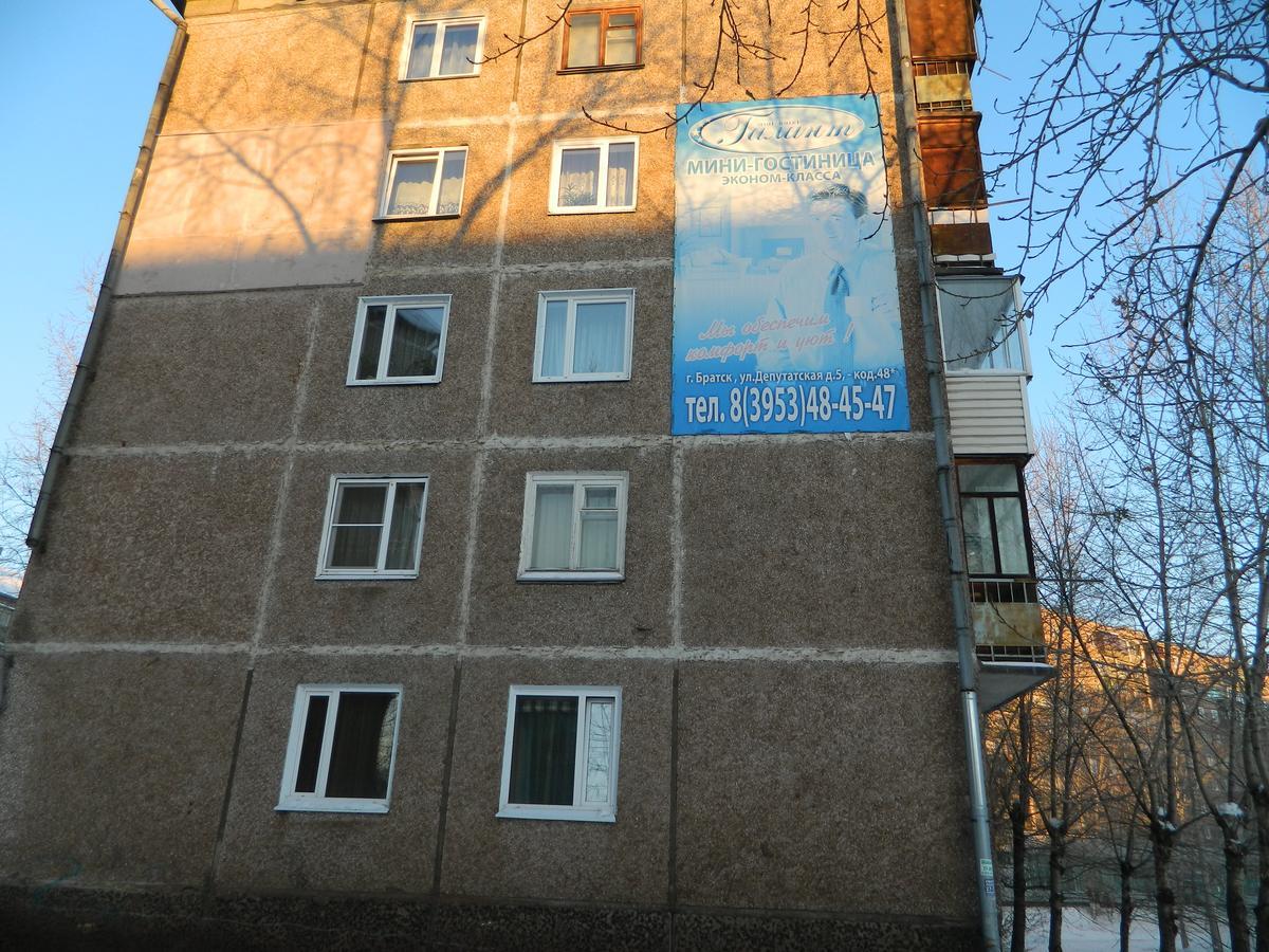 Mini Hotel Galant on Deputatskaya 5 Bratsk Exteriör bild